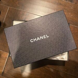 Chanel shoe box